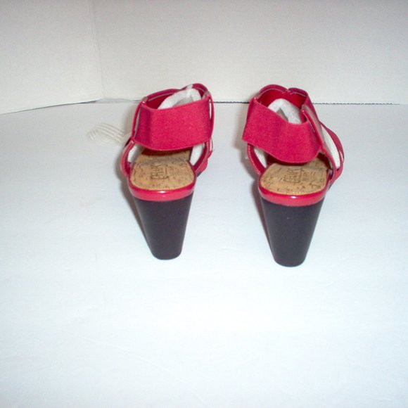 CHAPS RAINA SANDALS, WOMEN RED, SIZE 9.5 - Picture 4 of 5